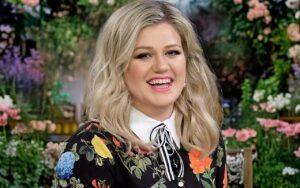 Kelly Clarkson: A Powerful Voice, A Strong Woman, A New Chapter