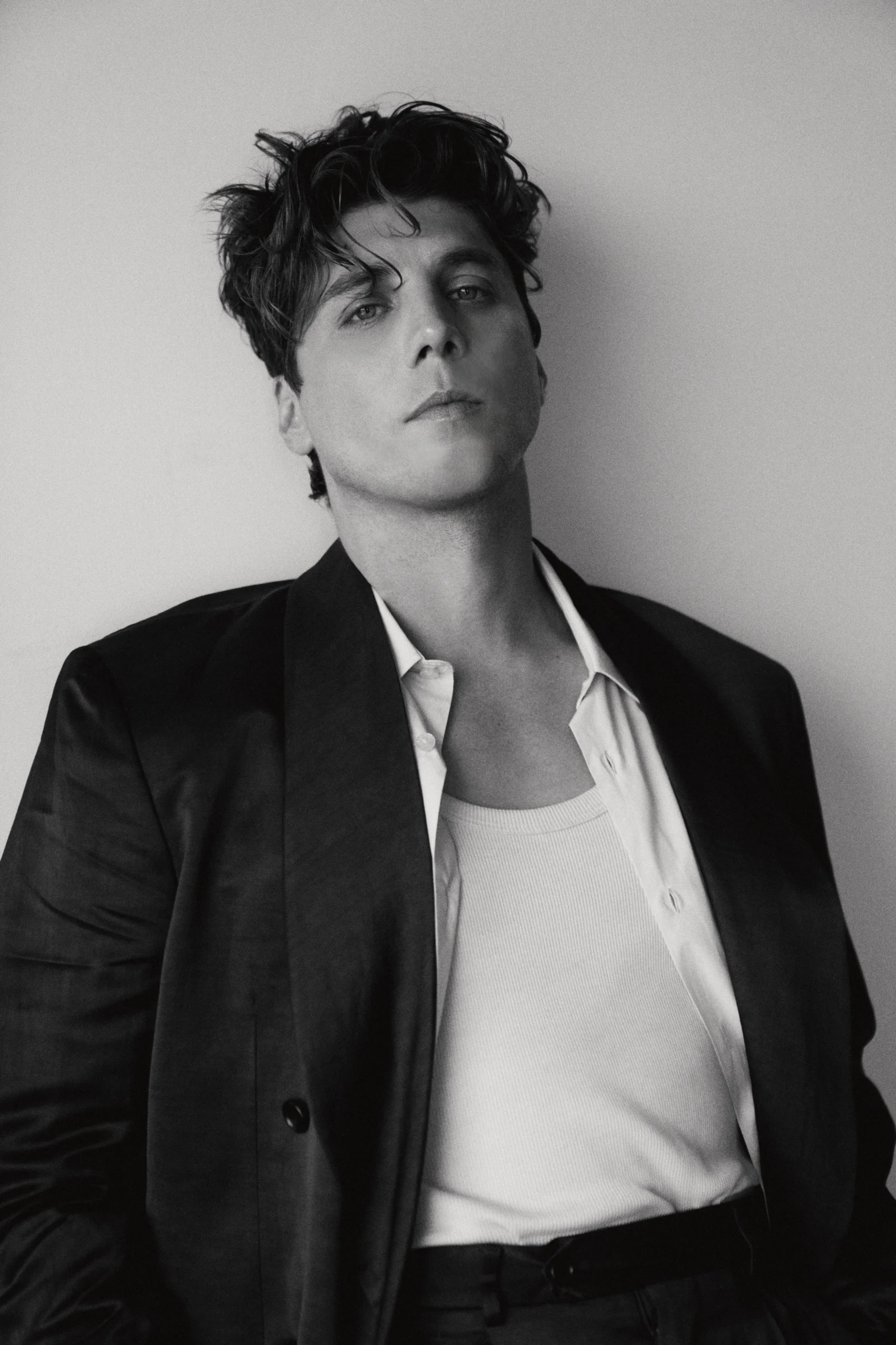 Lukas Gage: Life, Love, Career, and Everything Fans Want to Know 2 Lukas Gage portrait
